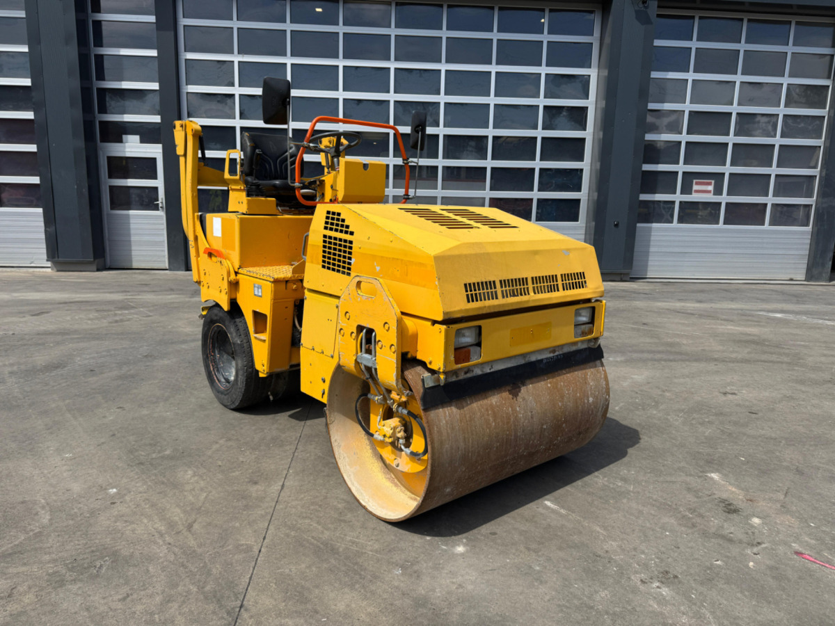 BOMAG BW135 - Straßenwalze: das Bild 2 BOMAG BW135 - Straßenwalze: das Bild 2