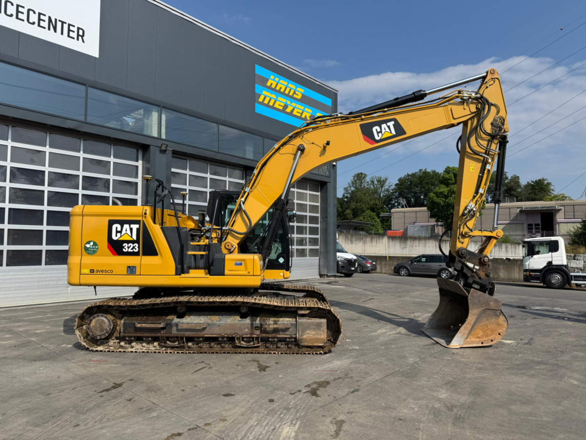 CATERPILLAR 323NG GPS 4x Schaufeln - Kettenbagger: das Bild 3 CATERPILLAR 323NG GPS 4x Schaufeln - Kettenbagger: das Bild 3