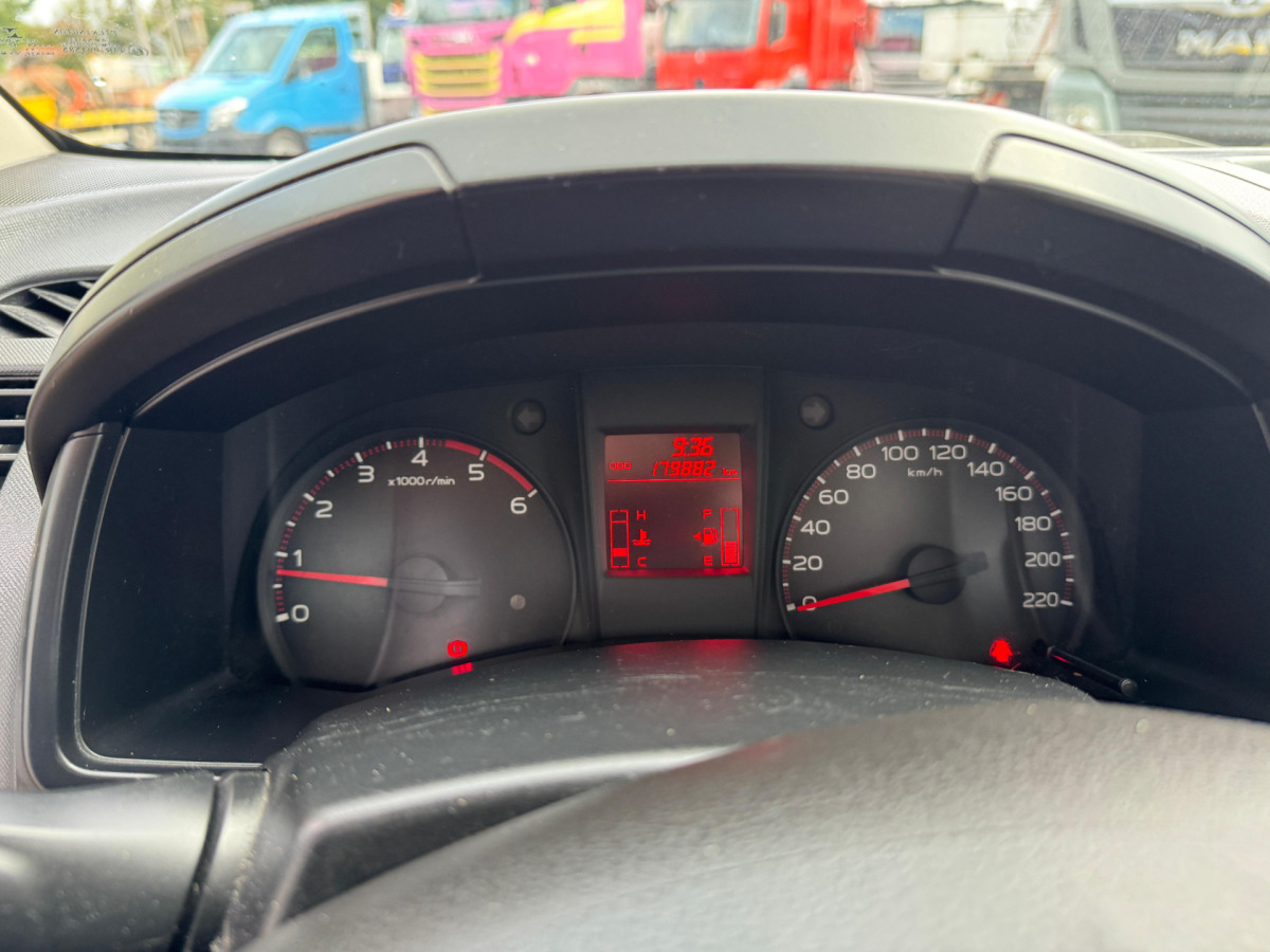 Pick-up ISUZU ATF S86 2.5Diesel 4x4: das Bild 13