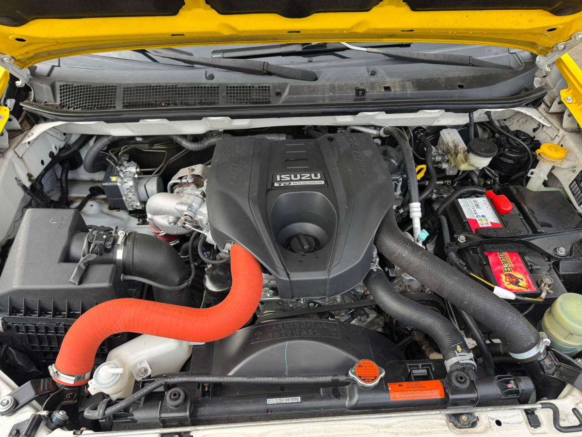 Pick-up ISUZU ATF S86 2.5Diesel 4x4: das Bild 14
