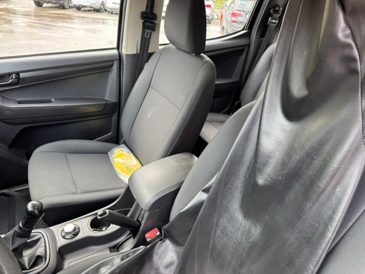 Pick-up ISUZU ATF S86 2.5Diesel 4x4: das Bild 11