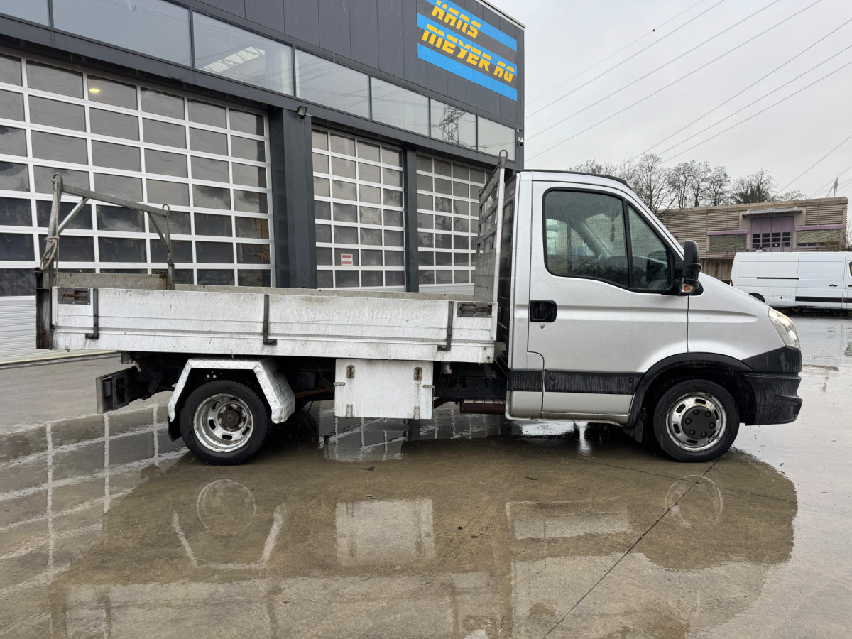 IVECO 35C13 4x2 Kipper - Kipper: das Bild 3 IVECO 35C13 4x2 Kipper - Kipper: das Bild 3