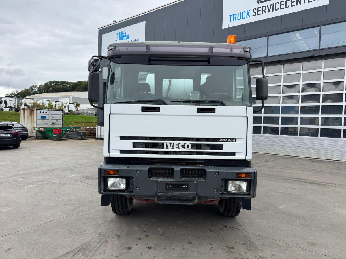 IVECO 440 Cursor 8x4 Liebherr - Fahrmischer: das Bild 2 IVECO 440 Cursor 8x4 Liebherr - Fahrmischer: das Bild 2
