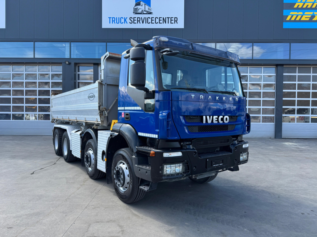 IVECO Trakker 450 8x4 3-Seitenkipper Moser - Kipper: das Bild 5 IVECO Trakker 450 8x4 3-Seitenkipper Moser - Kipper: das Bild 5
