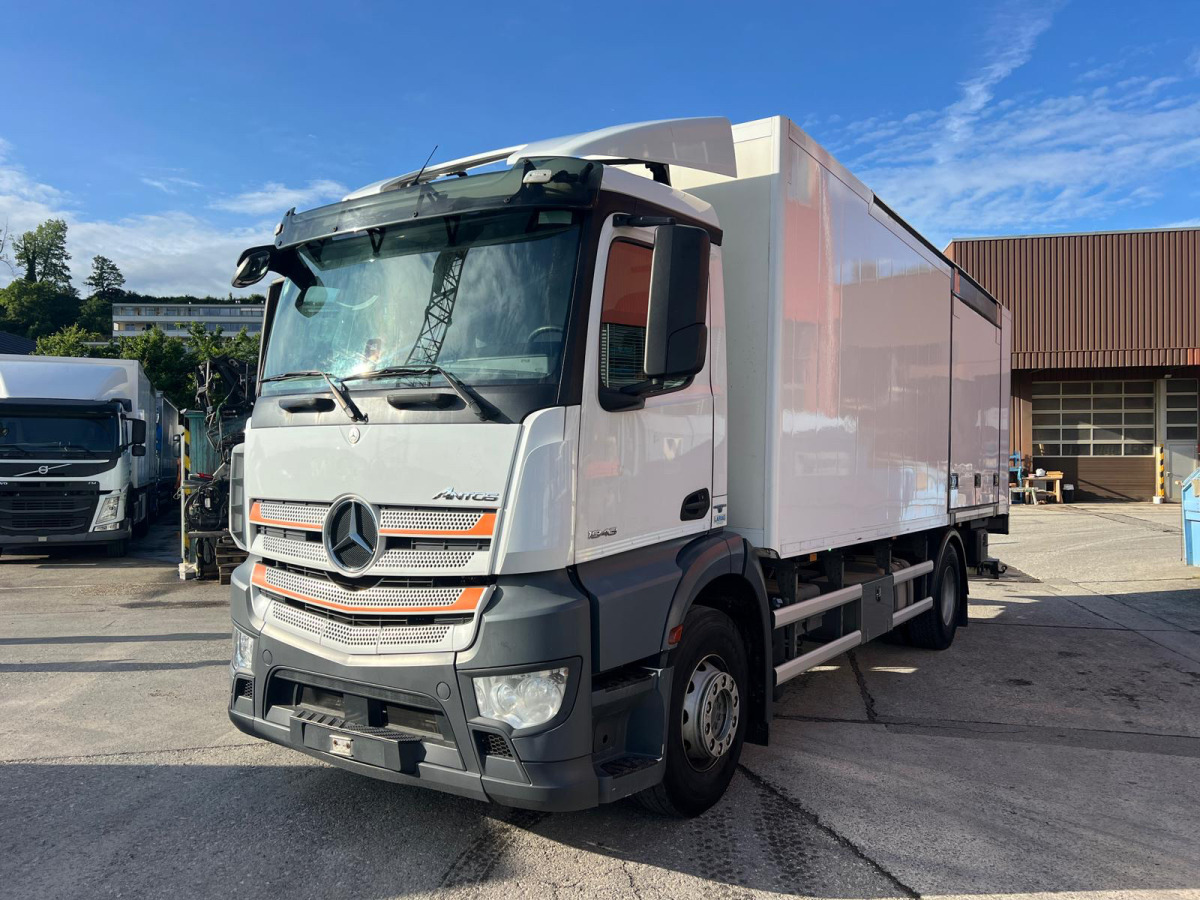 MERCEDES 4x Antos 1843 4x2 Kühler - Kühlkoffer LKW: das Bild 1 MERCEDES 4x Antos 1843 4x2 Kühler - Kühlkoffer LKW: das Bild 1