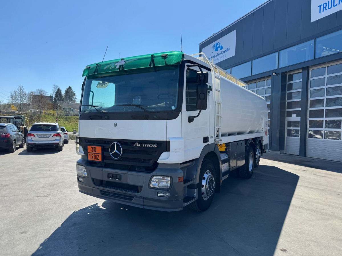 MERCEDES Actros 2541 6x2 Schwarzmüller 21260L - Tankwagen: das Bild 1 MERCEDES Actros 2541 6x2 Schwarzmüller 21260L - Tankwagen: das Bild 1