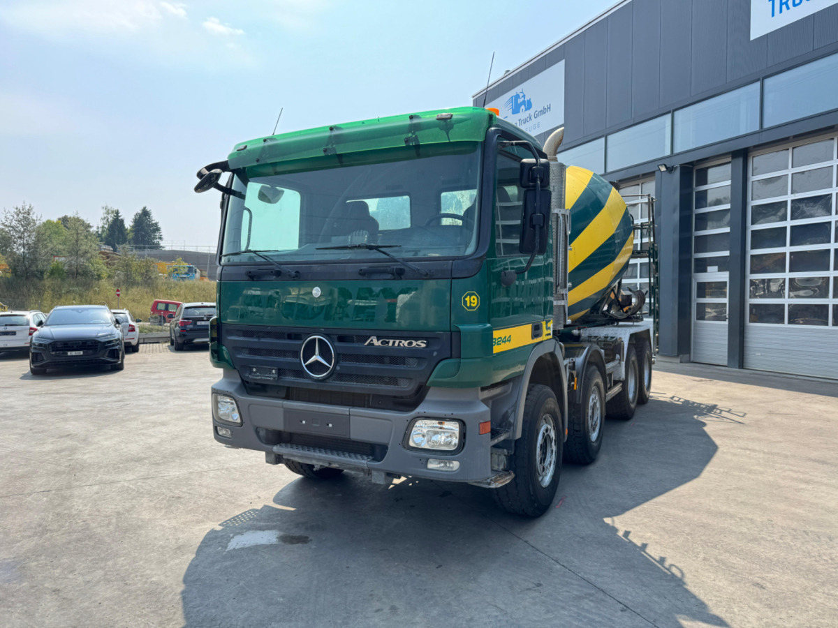 MERCEDES Actros 3244 8x4 Liebherr 9m3 - Fahrmischer: das Bild 1 MERCEDES Actros 3244 8x4 Liebherr 9m3 - Fahrmischer: das Bild 1