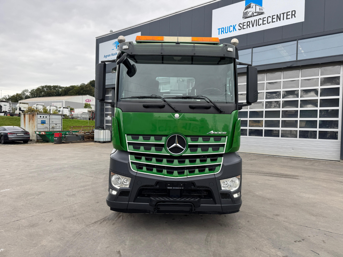 MERCEDES Arocs 4453 10x4 Mobas - Abrollkipper: das Bild 2 MERCEDES Arocs 4453 10x4 Mobas - Abrollkipper: das Bild 2