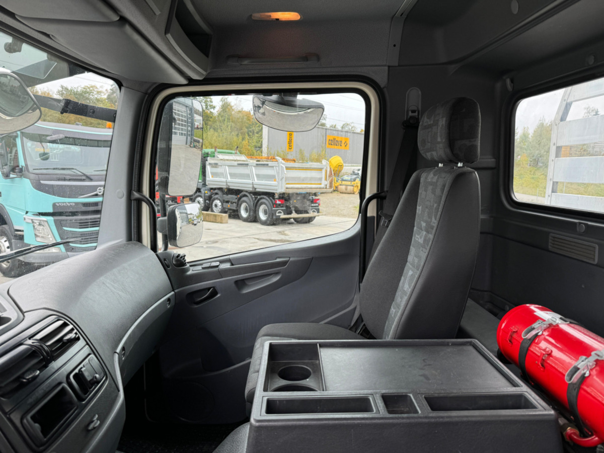 Kipper, Autokran MERCEDES Atego 1329 4x2 Hiab 088-2: das Bild 18