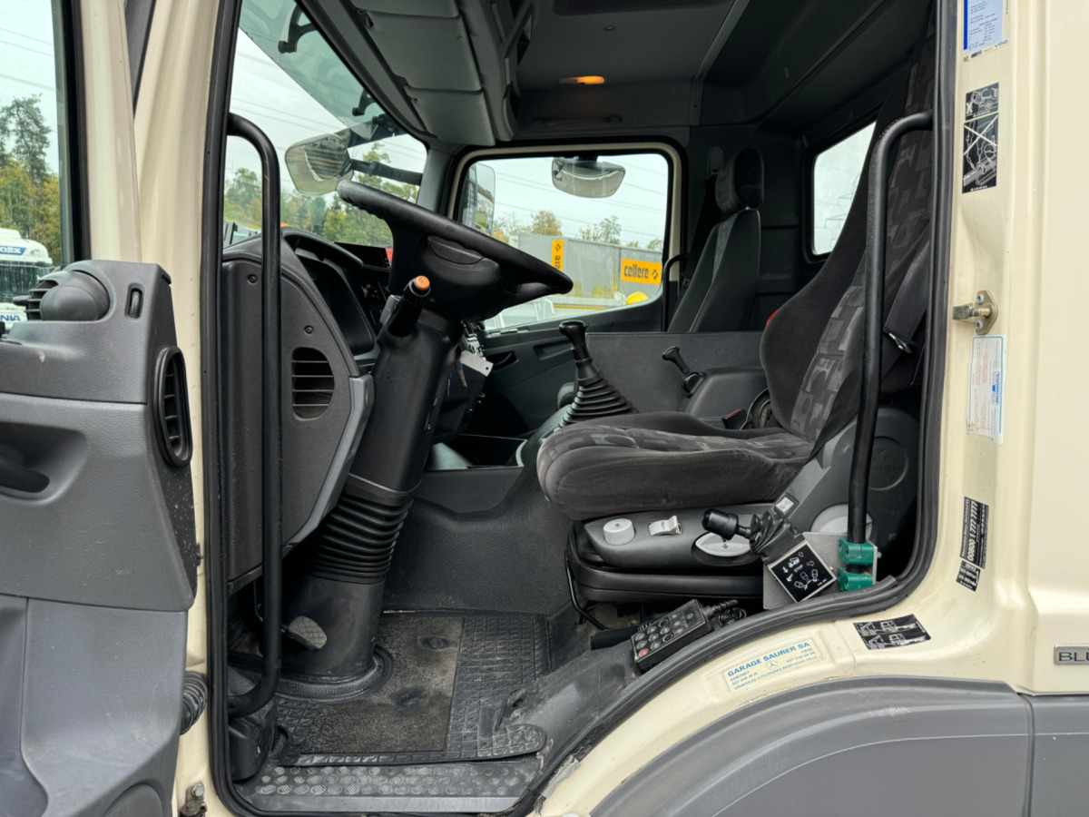 Kipper, Autokran MERCEDES Atego 1329 4x2 Hiab 088-2: das Bild 16