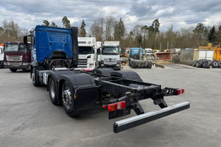 Mercedes-Benz Actros 2545 6x2 - Fahrgestell LKW: das Bild 5 Mercedes-Benz Actros 2545 6x2 - Fahrgestell LKW: das Bild 5