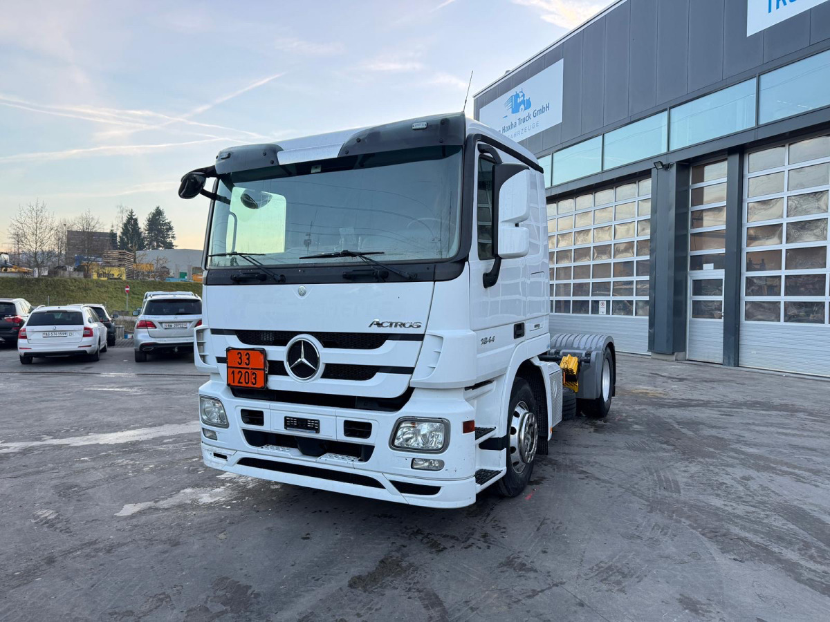 MERCEDES Actros 1844 4x2 ADR - Sattelzugmaschine: das Bild 1 MERCEDES Actros 1844 4x2 ADR - Sattelzugmaschine: das Bild 1