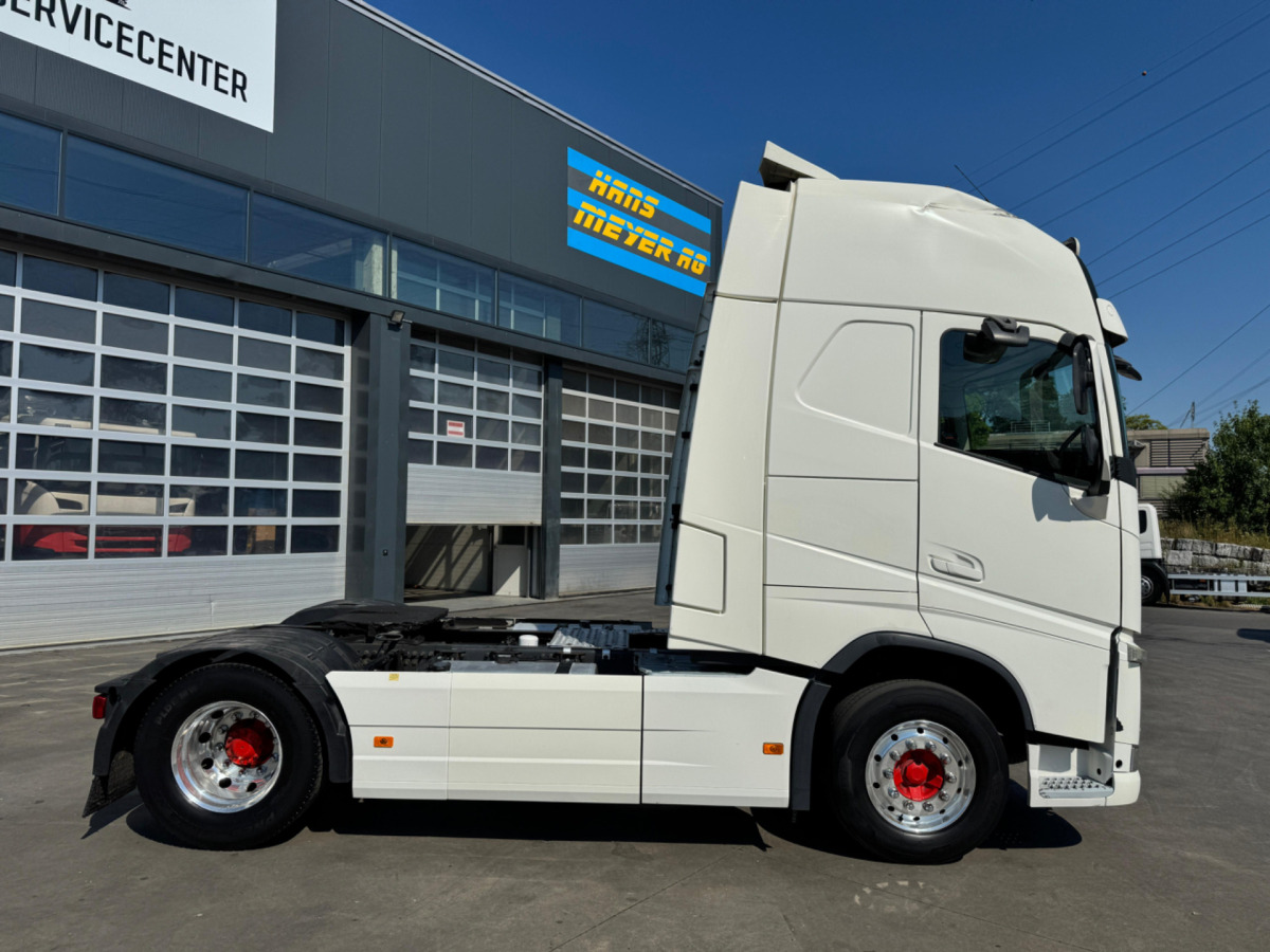 VOLVO FH-460 4x2 XXL - Sattelzugmaschine: das Bild 4 VOLVO FH-460 4x2 XXL - Sattelzugmaschine: das Bild 4