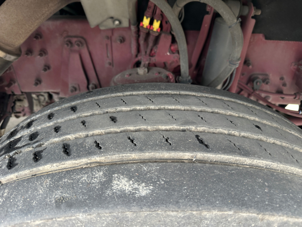 VOLVO FH-420 4x2 LBW - Plane LKW: das Bild 4 VOLVO FH-420 4x2 LBW - Plane LKW: das Bild 4