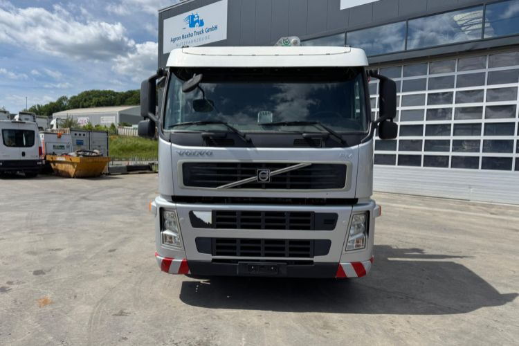 Volvo FM-400 4x2 Bonfiglioli 15000-4 - Autokran: das Bild 3 Volvo FM-400 4x2 Bonfiglioli 15000-4 - Autokran: das Bild 3