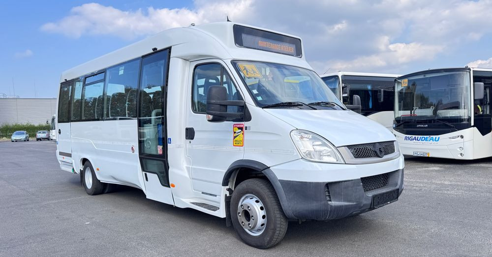 Irisbus Iveco / DURISOTTI / -28miejsc /euro5/ mała klima / winda / 114000 zł netto - Kleinbus, Personentransporter: das Bild 1 Irisbus Iveco / DURISOTTI / -28miejsc /euro5/ mała klima / winda / 114000 zł netto - Kleinbus, Personentransporter: das Bild 1