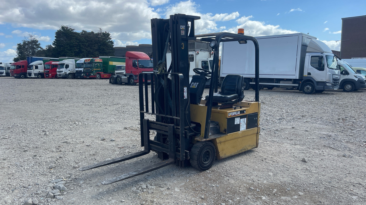 CATERPILLAR - Elektrostapler: das Bild 2 CATERPILLAR - Elektrostapler: das Bild 2