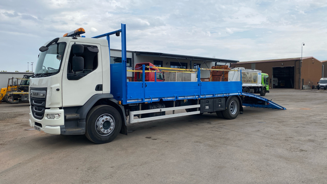 DAF LF 230 - Abschleppwagen: das Bild 2 DAF LF 230 - Abschleppwagen: das Bild 2