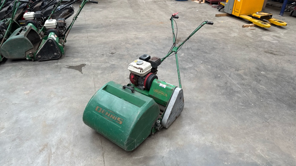 DENNIS FT20 PEDESDTRIAN CYLINDER MOWER, NO UNIT, GRASS BOX - Rasenmäher: das Bild 4 DENNIS FT20 PEDESDTRIAN CYLINDER MOWER, NO UNIT, GRASS BOX - Rasenmäher: das Bild 4