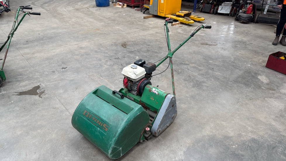 DENNIS FT510 PEDESTRIAN CYLINDER MOWER NO BLADE UNIT, GRASS BOX - Rasenmäher: das Bild 4 DENNIS FT510 PEDESTRIAN CYLINDER MOWER NO BLADE UNIT, GRASS BOX - Rasenmäher: das Bild 4