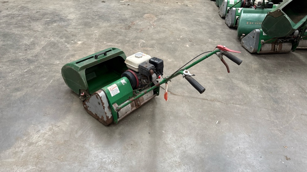 DENNIS FT510 PEDESTRIAN CYLINDER MOWER WITH 5K UNIT AND GRASS BOX - Rasenmäher: das Bild 3 DENNIS FT510 PEDESTRIAN CYLINDER MOWER WITH 5K UNIT AND GRASS BOX - Rasenmäher: das Bild 3
