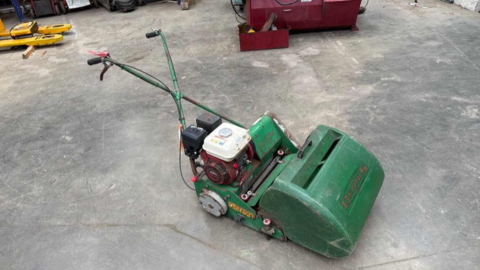 DENNIS FT510 PEDESTRIAN CYLINDER MOWER WITH 5K UNIT AND GRASS BOX - Rasenmäher: das Bild 4 DENNIS FT510 PEDESTRIAN CYLINDER MOWER WITH 5K UNIT AND GRASS BOX - Rasenmäher: das Bild 4