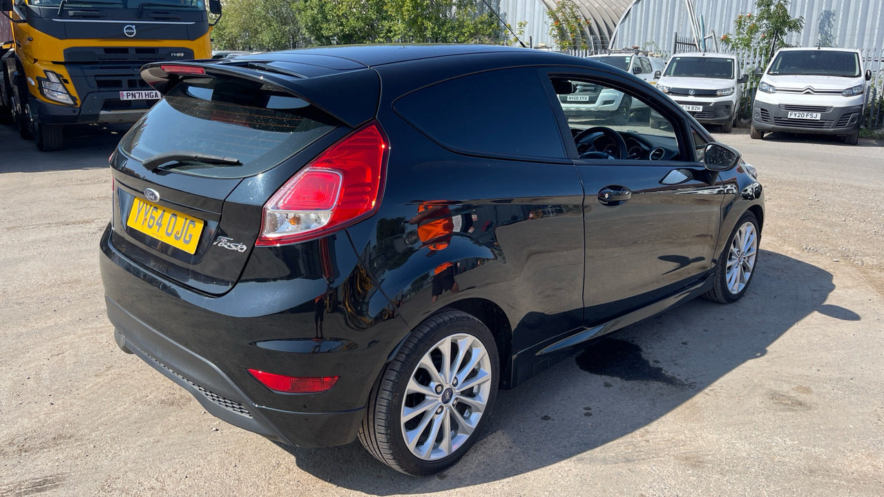FORD FIESTA 1.6 TDCI SPORT - PKW: das Bild 4 FORD FIESTA 1.6 TDCI SPORT - PKW: das Bild 4