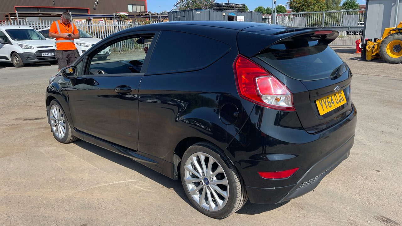 FORD FIESTA 1.6 TDCI SPORT - PKW: das Bild 3 FORD FIESTA 1.6 TDCI SPORT - PKW: das Bild 3