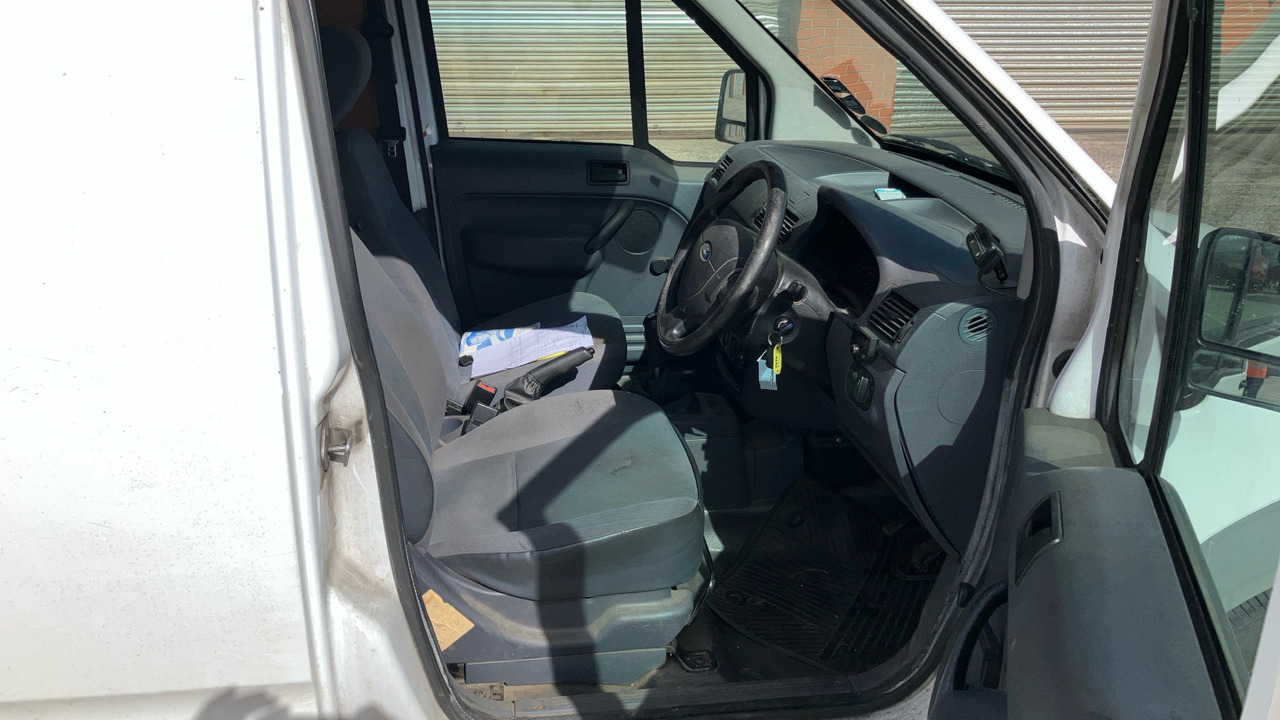 FORD TRANSIT CONNECT T200 1.8 TDCI 75PS - Kleintransporter: das Bild 5 FORD TRANSIT CONNECT T200 1.8 TDCI 75PS - Kleintransporter: das Bild 5