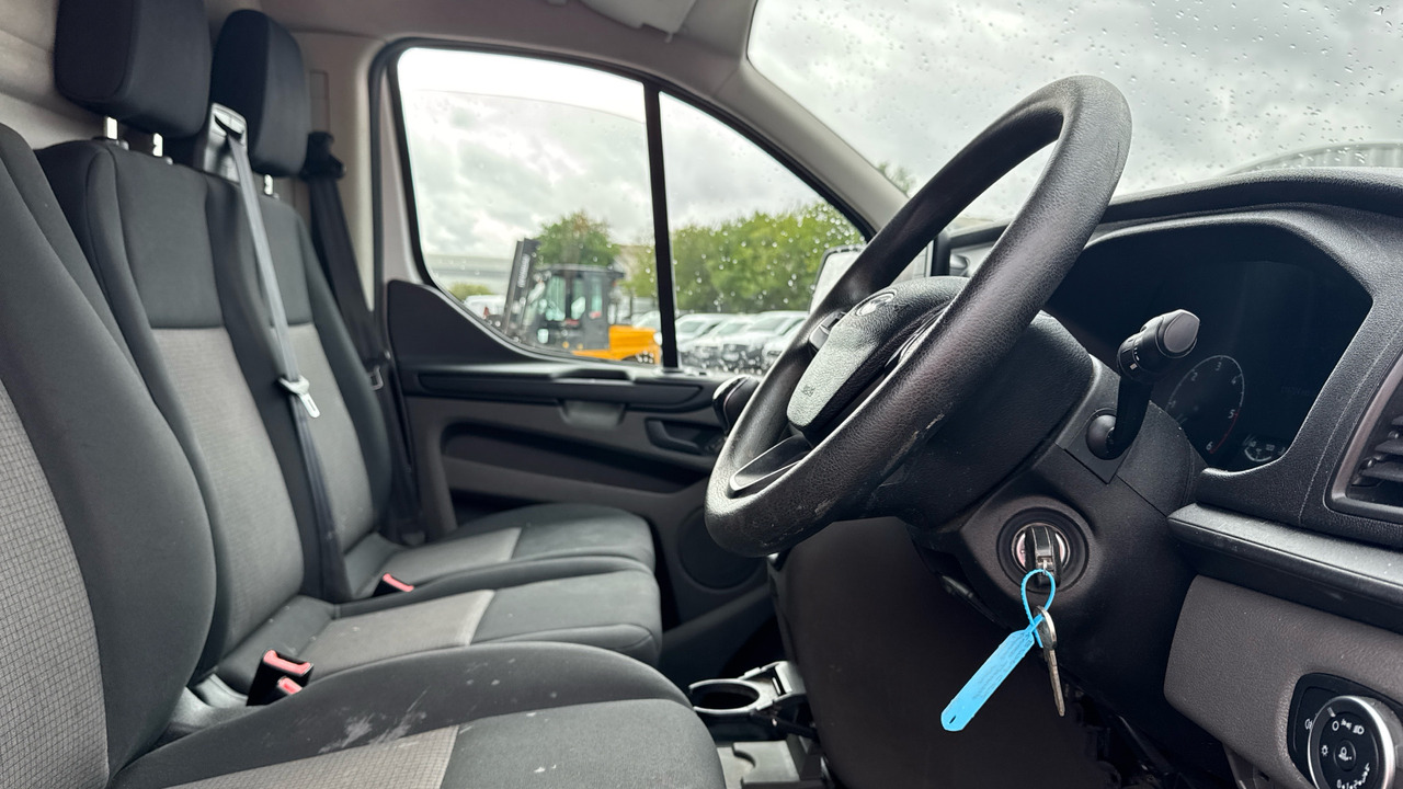 FORD TRANSIT CUSTOM 300 2.0 ECOBLUE 105PS - Kleintransporter: das Bild 5 FORD TRANSIT CUSTOM 300 2.0 ECOBLUE 105PS - Kleintransporter: das Bild 5