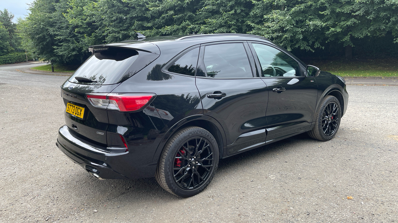 Ford Kuga 2.5 PHEV Black Package Edition CVT - Schrägheck: das Bild 4 Ford Kuga 2.5 PHEV Black Package Edition CVT - Schrägheck: das Bild 4
