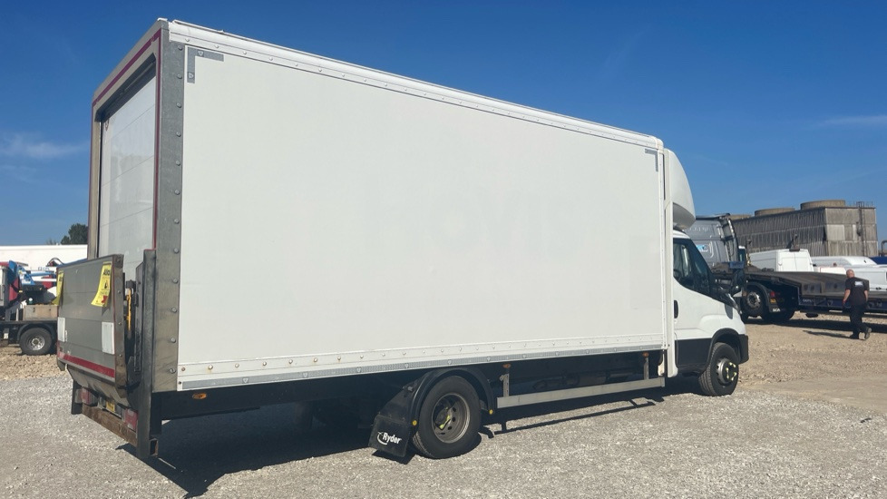 IVECO DAILY 72-180 - Koffer LKW: das Bild 4 IVECO DAILY 72-180 - Koffer LKW: das Bild 4
