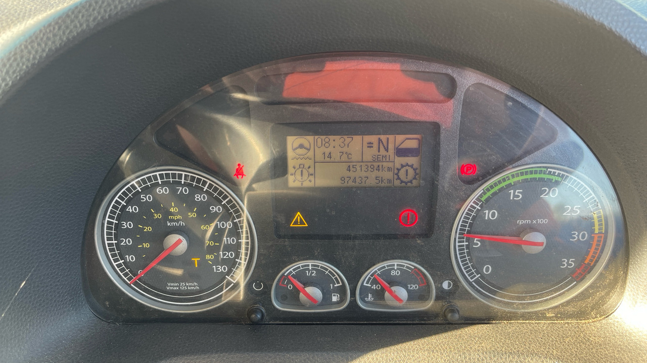 Pritsche LKW IVECO EUROCARGO  180E: das Bild 6