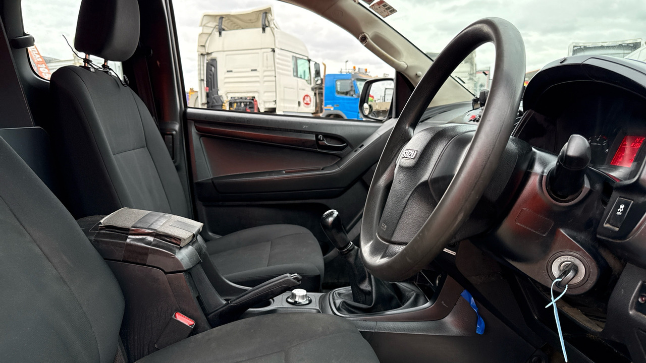 Isuzu D-Max 2.5 TD - Pick-up, Transporter mit Doppelkabine: das Bild 5 Isuzu D-Max 2.5 TD - Pick-up, Transporter mit Doppelkabine: das Bild 5