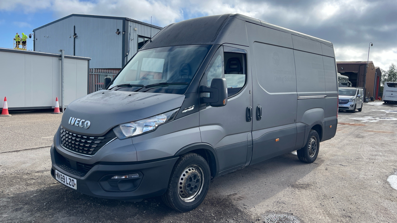 Iveco Daily 35-140 2.3 3520WB - Kastenwagen: das Bild 2 Iveco Daily 35-140 2.3 3520WB - Kastenwagen: das Bild 2