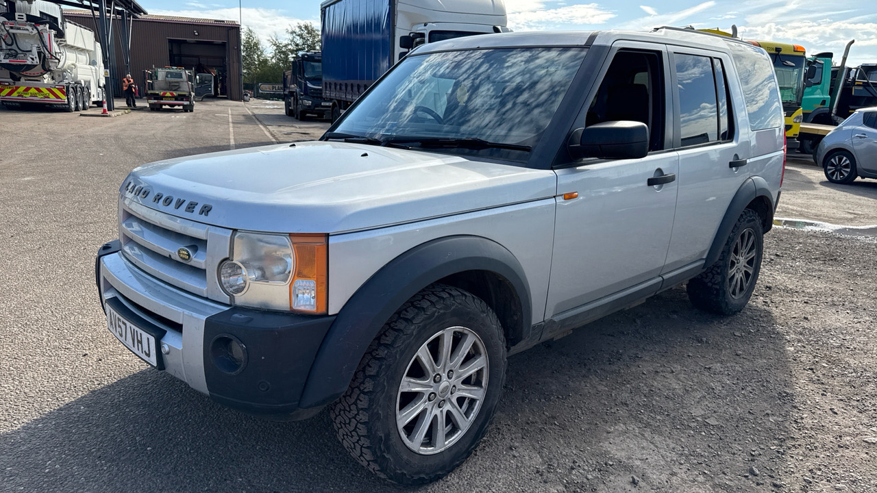 LAND ROVER DISCOVERY 2.7 TDV6 SE - SUV/ Geländewagen: das Bild 2 LAND ROVER DISCOVERY 2.7 TDV6 SE - SUV/ Geländewagen: das Bild 2