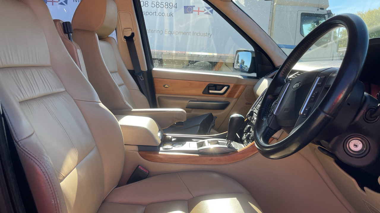 LAND ROVER RANGE ROVER SPORT 2.7 V6 HSE - Kombi: das Bild 5 LAND ROVER RANGE ROVER SPORT 2.7 V6 HSE - Kombi: das Bild 5