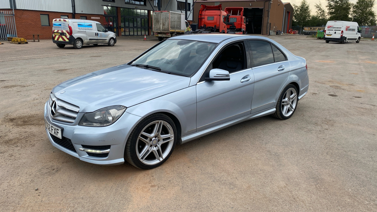 MERCEDES-BENZ C CLASS C220 CDI BLUEEFFICIENCY AMG - Limousine: das Bild 2 MERCEDES-BENZ C CLASS C220 CDI BLUEEFFICIENCY AMG - Limousine: das Bild 2