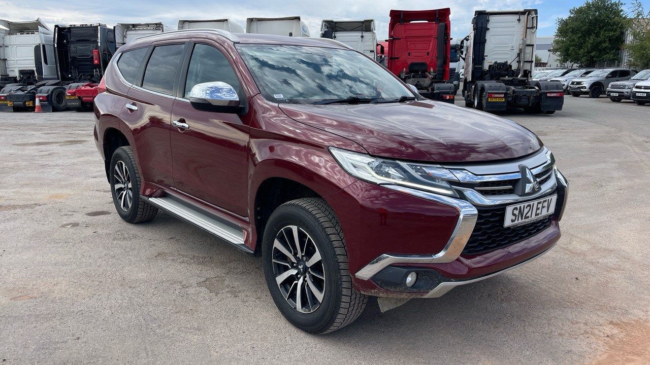 MITSUBISHI SHOGUN SPORT 2.4 DI-DC - Kombi: das Bild 1 MITSUBISHI SHOGUN SPORT 2.4 DI-DC - Kombi: das Bild 1