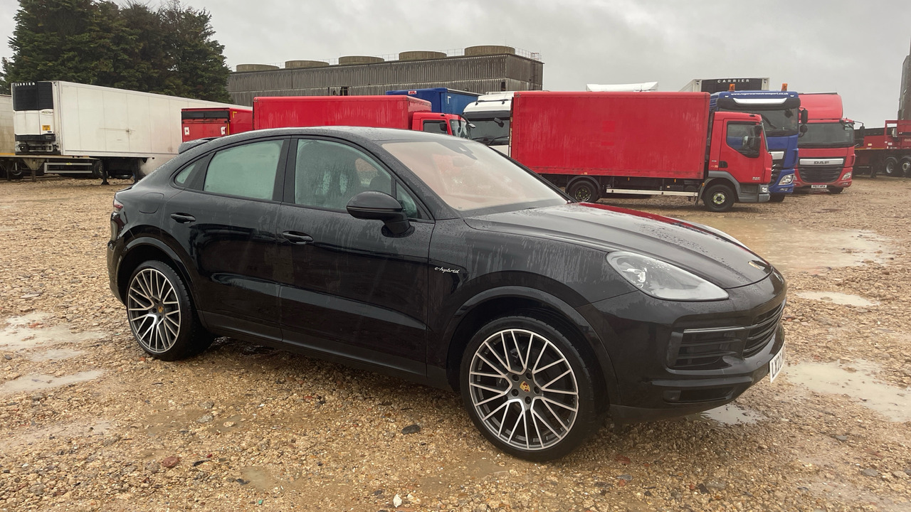 PORSCHE CAYENNE V6 E-HYBRID - SUV/ Geländewagen: das Bild 1 PORSCHE CAYENNE V6 E-HYBRID - SUV/ Geländewagen: das Bild 1