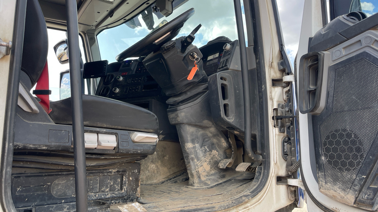 RENAULT C 430 - Fahrmischer: das Bild 5 RENAULT C 430 - Fahrmischer: das Bild 5