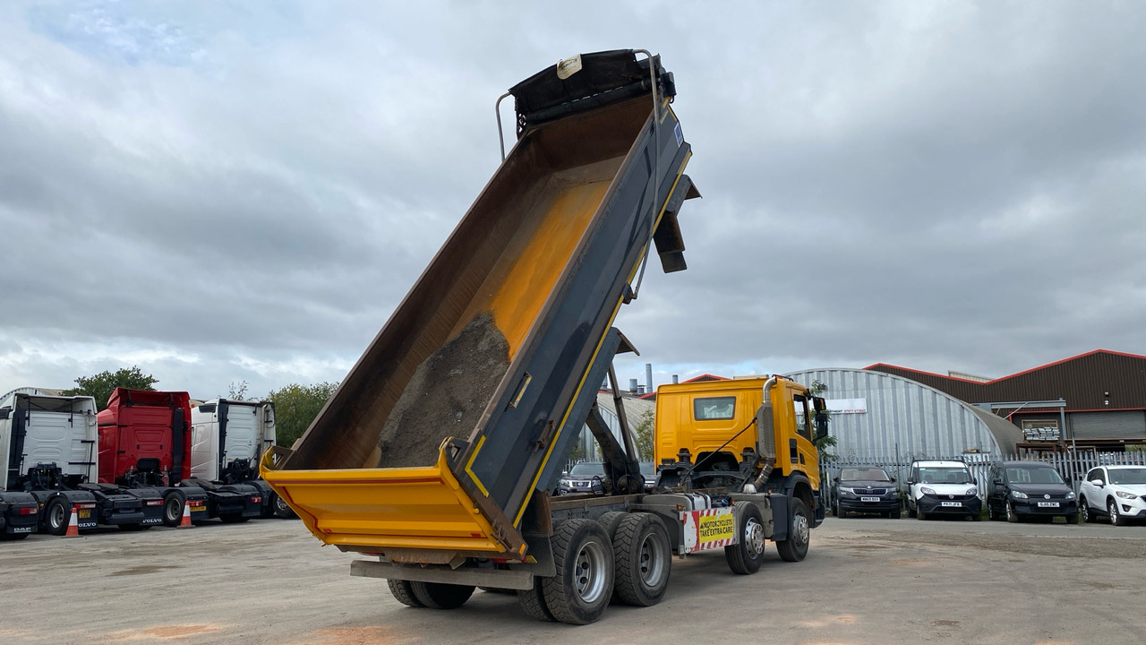 SCANIA P 410 XT - Kipper: das Bild 4 SCANIA P 410 XT - Kipper: das Bild 4