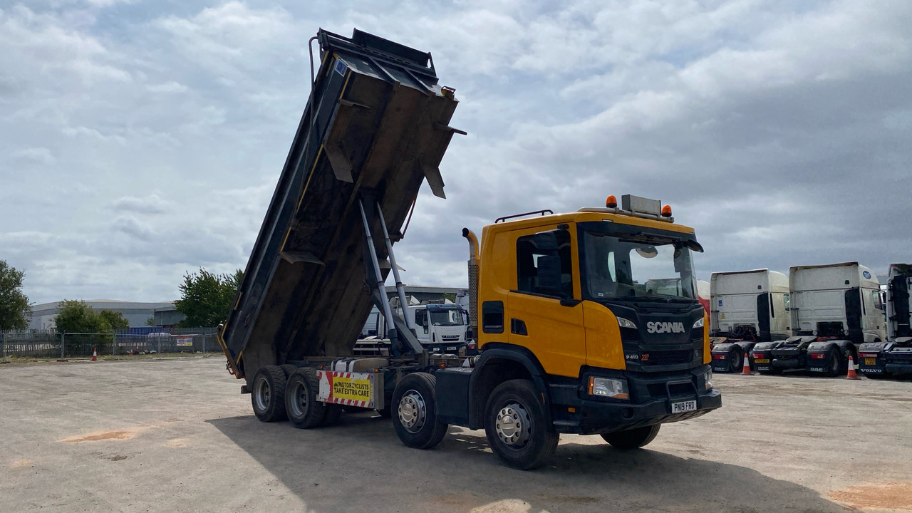 SCANIA P 410 XT - Kipper: das Bild 1 SCANIA P 410 XT - Kipper: das Bild 1
