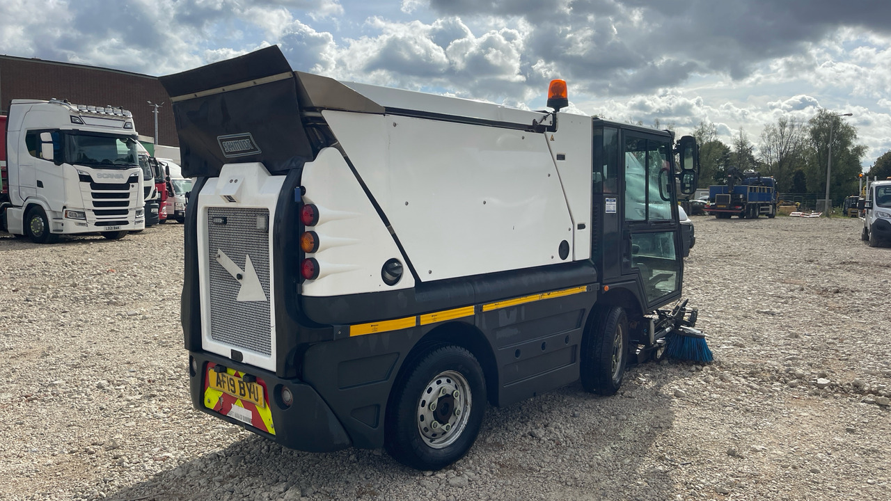 SCHMIDT COMPACT 200 - Kehrmaschine: das Bild 5 SCHMIDT COMPACT 200 - Kehrmaschine: das Bild 5