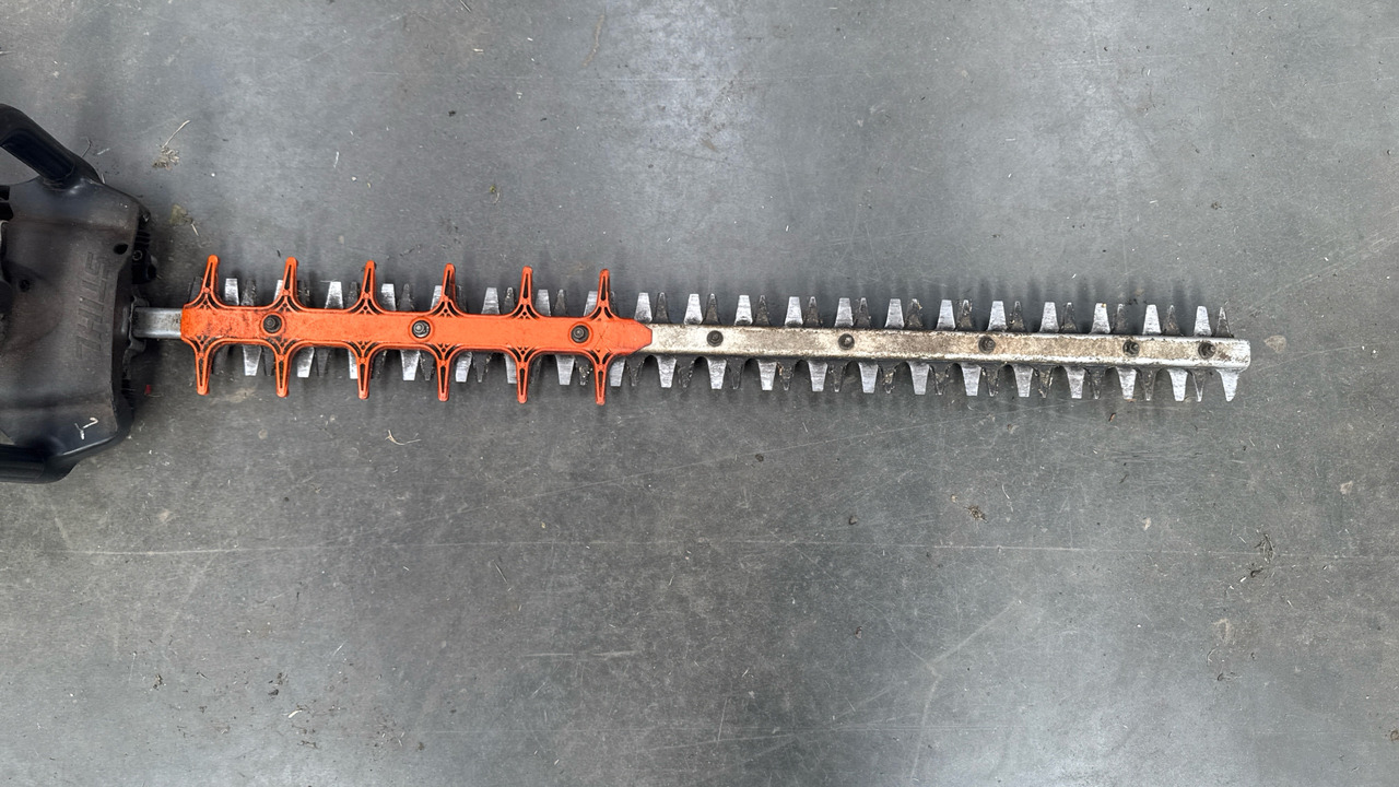 STIHL HS B2 RC HEDGE CUTTER - Baugeräte: das Bild 5 STIHL HS B2 RC HEDGE CUTTER - Baugeräte: das Bild 5