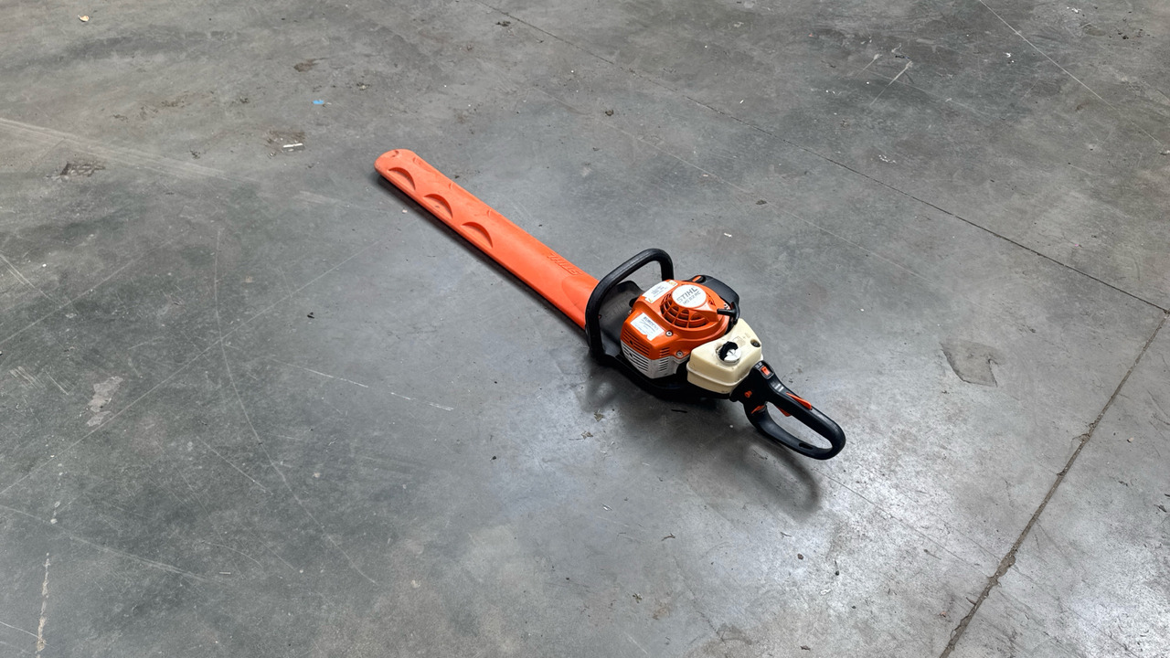 STIHL HS B2 RC HEDGE CUTTER - Baugeräte: das Bild 2 STIHL HS B2 RC HEDGE CUTTER - Baugeräte: das Bild 2