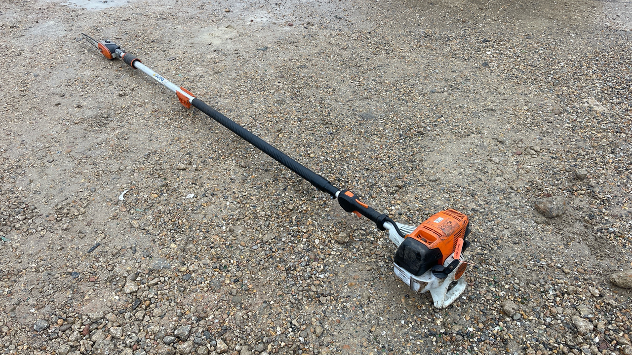 STIHL HT133 CHAINSAW - Baugeräte: das Bild 2 STIHL HT133 CHAINSAW - Baugeräte: das Bild 2