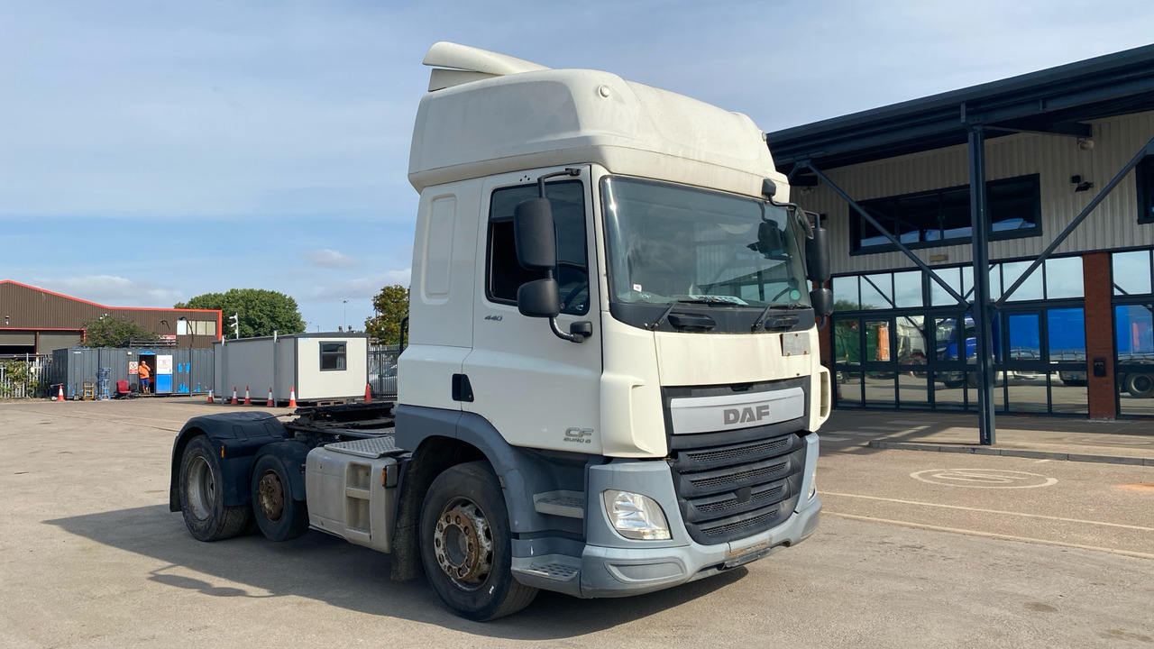 DAF CF 440 - Sattelzugmaschine: das Bild 1 DAF CF 440 - Sattelzugmaschine: das Bild 1