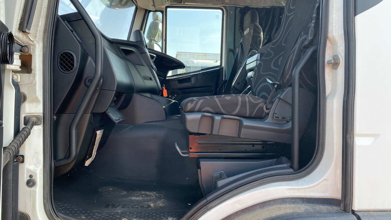 Sattelzugmaschine IVECO STRALIS 460: das Bild 14