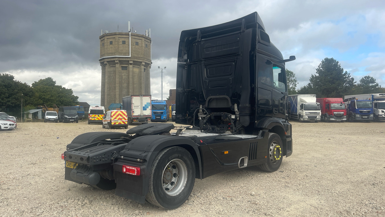 MERCEDES-BENZ ACTROS 1843 - Sattelzugmaschine: das Bild 4 MERCEDES-BENZ ACTROS 1843 - Sattelzugmaschine: das Bild 4